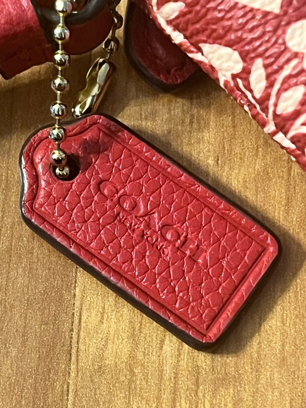 Coach Limited Edition Valentine’s Day Red and White Floral Wristlet - Picture 6 of 10